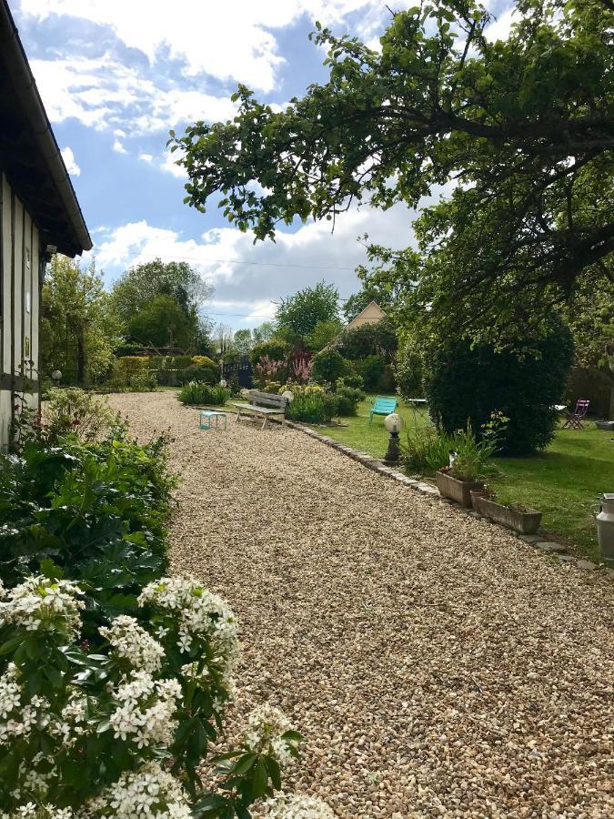 L'Atelier Au Jardin D'Isabelle Bed & Breakfast Fatouville-Grestain Bagian luar foto