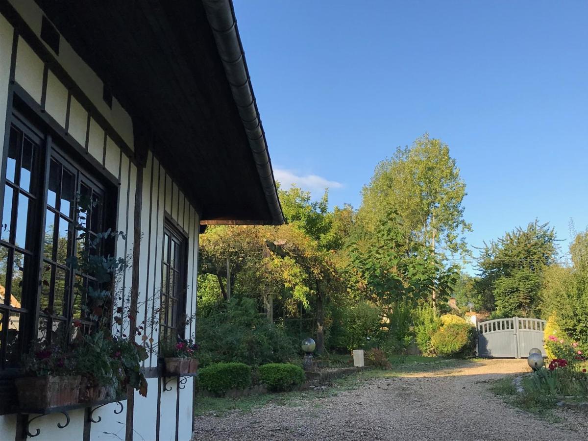 L'Atelier Au Jardin D'Isabelle Bed & Breakfast Fatouville-Grestain Bagian luar foto